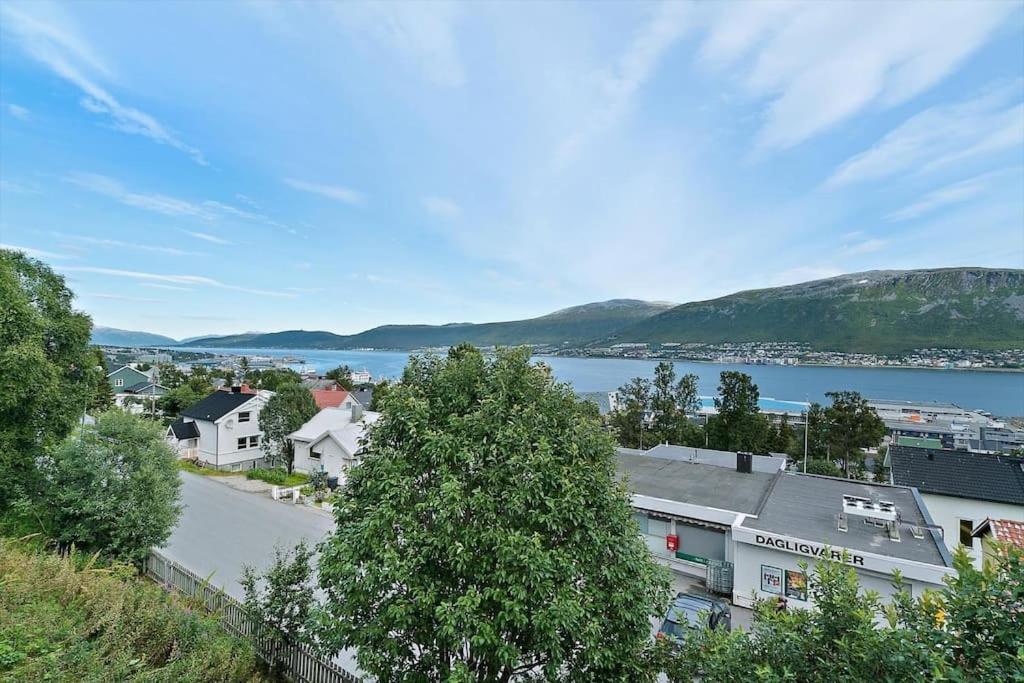 Modern Apartment In The Center Of The Island Tromso Exterior photo